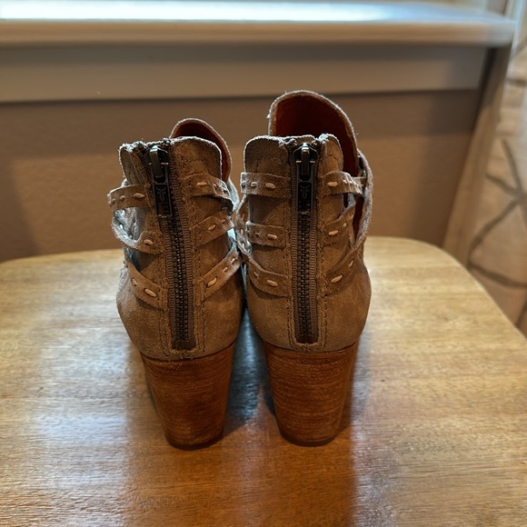 Frye naomi pickstitch shootie size 8.5 - Picture 4 of 7